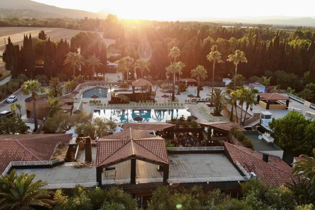 Camping maeva Respire Ecolodge l'Etoile d'Argens Fréjus Extérieur photo